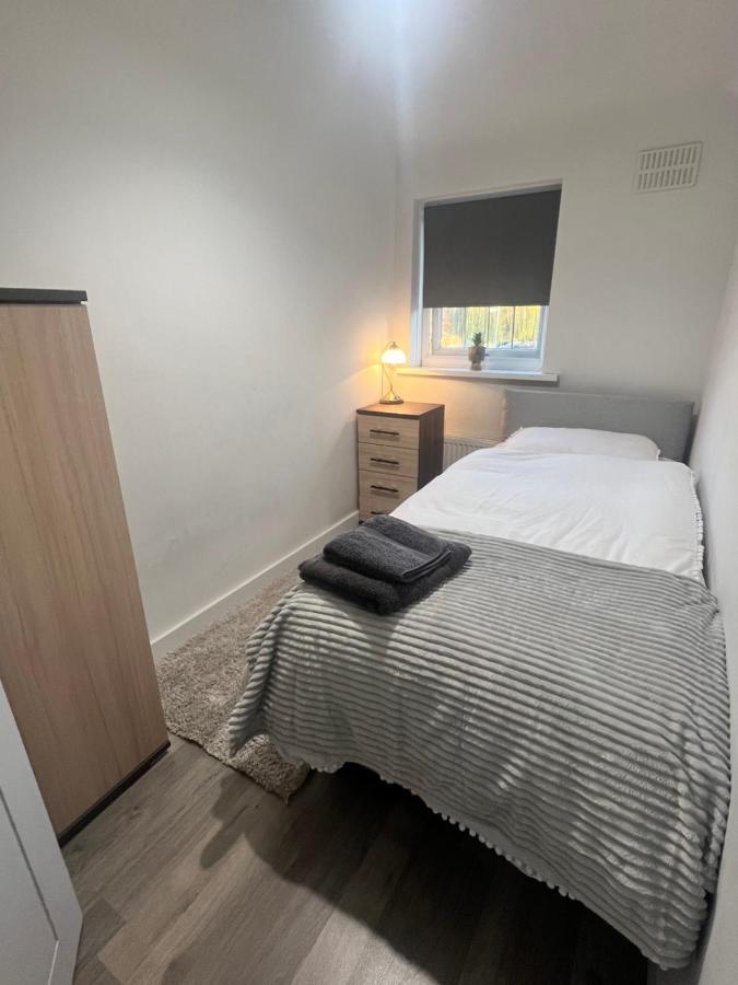 Lovely Single Room Londra Esterno foto